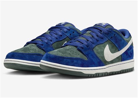 nike sb dunks deep blue